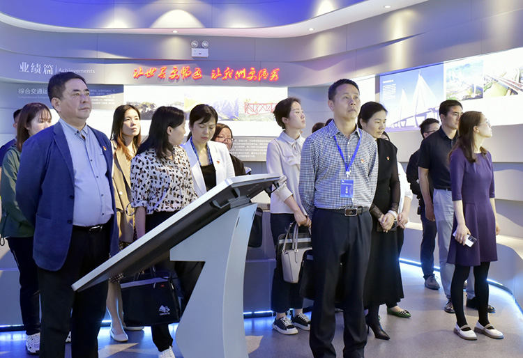 20230727133269.jpg 展厅参观.jpg