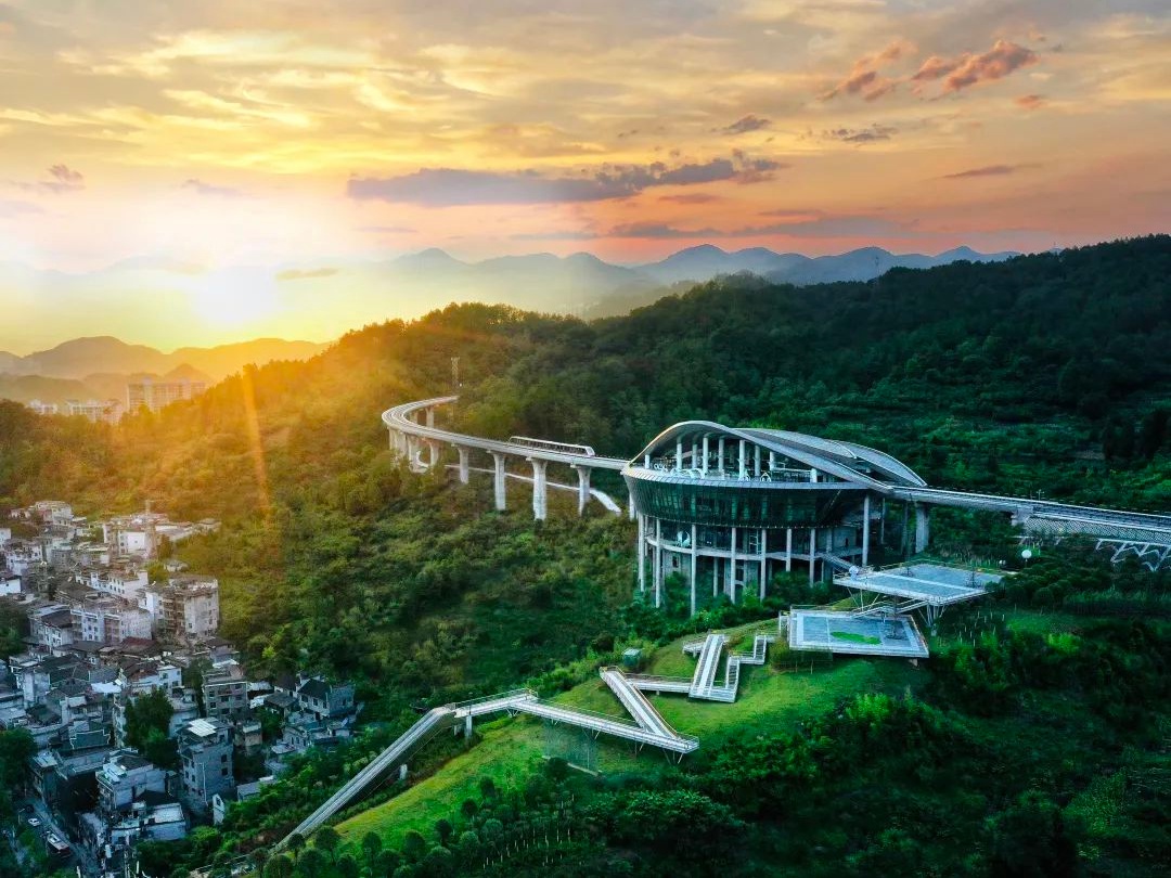 凤凰磁浮文化旅游项目2.jpg